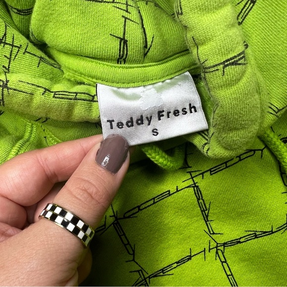 Teddy Fresh Barbed Wire Pullover Hoodie in Lime Green Black - Picture 3 of 10